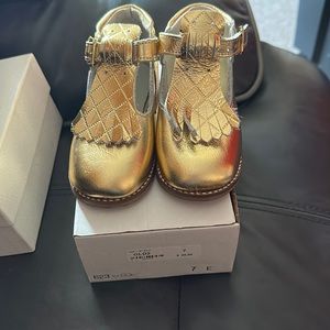 Walking hard bottom walking shoes size 7